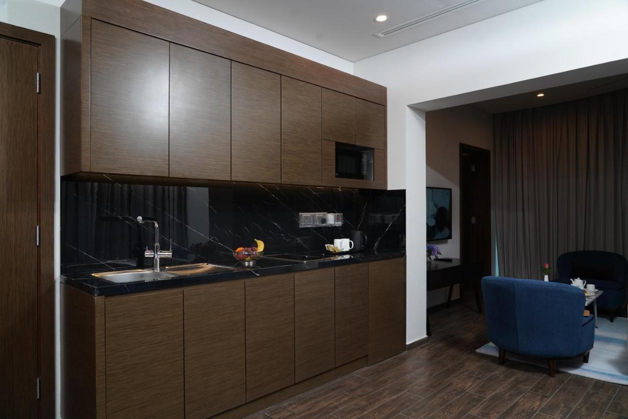 C - Hotel And Suites โดฮา ภายนอก รูปภาพ