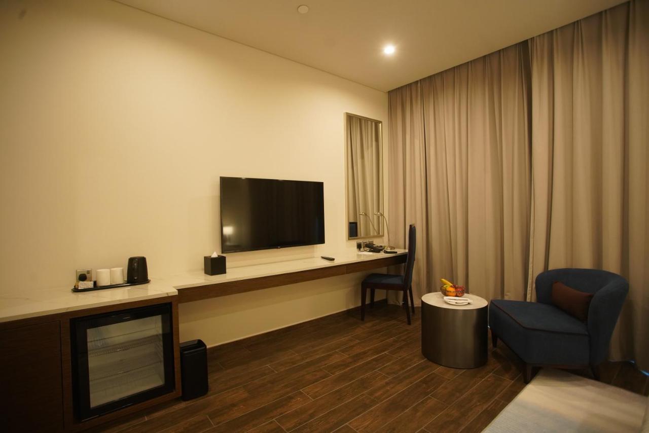 C - Hotel And Suites โดฮา ภายนอก รูปภาพ
