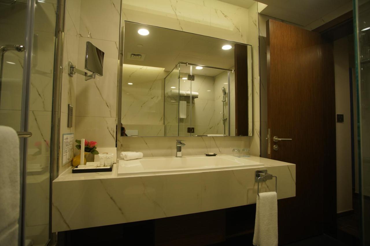 C - Hotel And Suites โดฮา ภายนอก รูปภาพ