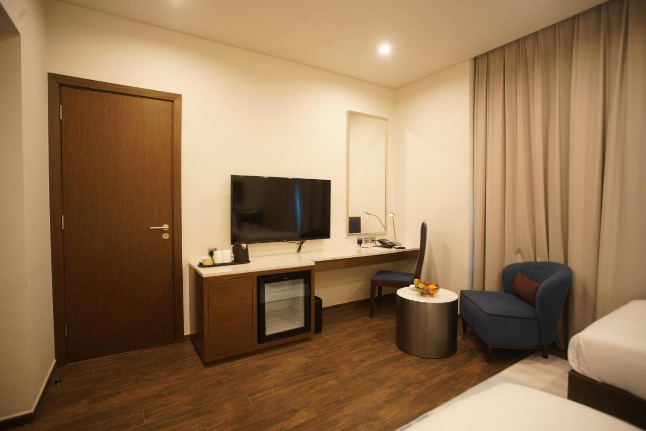 C - Hotel And Suites โดฮา ภายนอก รูปภาพ